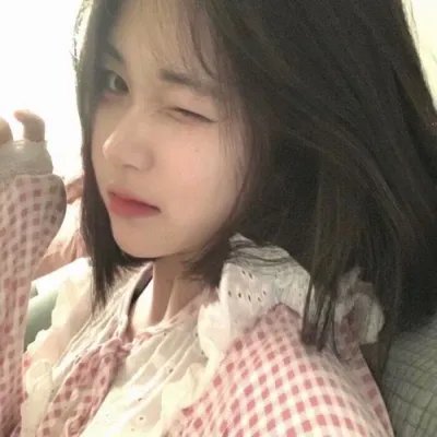 恋爱与友情之间2023